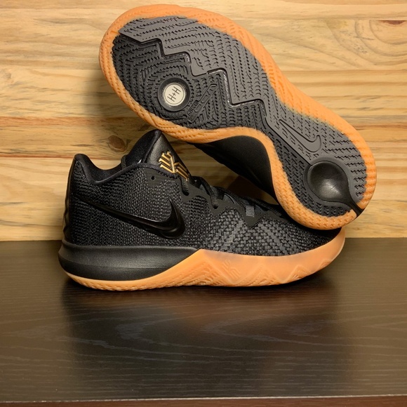 New Nike Kyrie Irving Black Gold Basketball Shoes - Picture 7 of 7